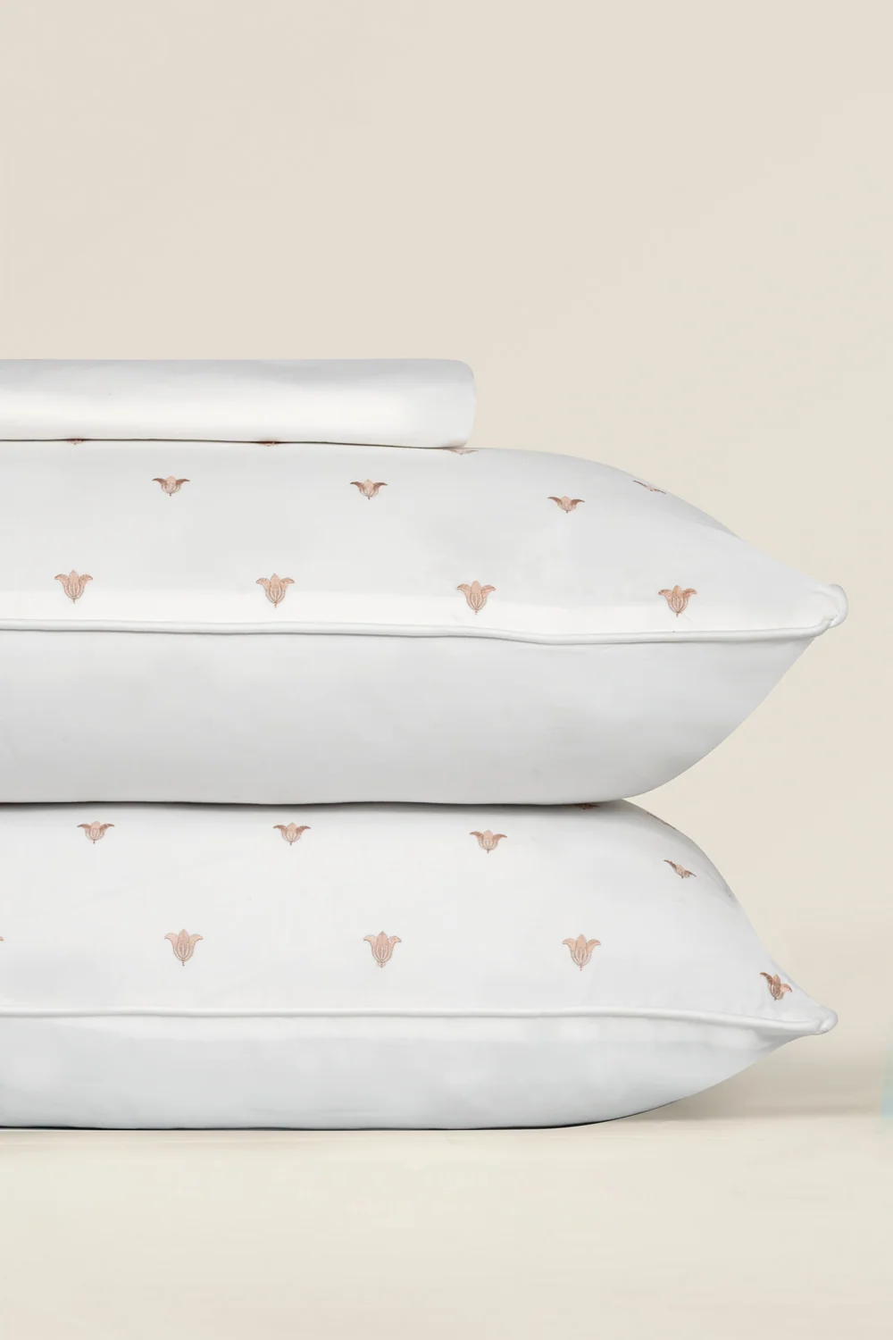Afterglow T-400 Embroidered Bed Sheet Set