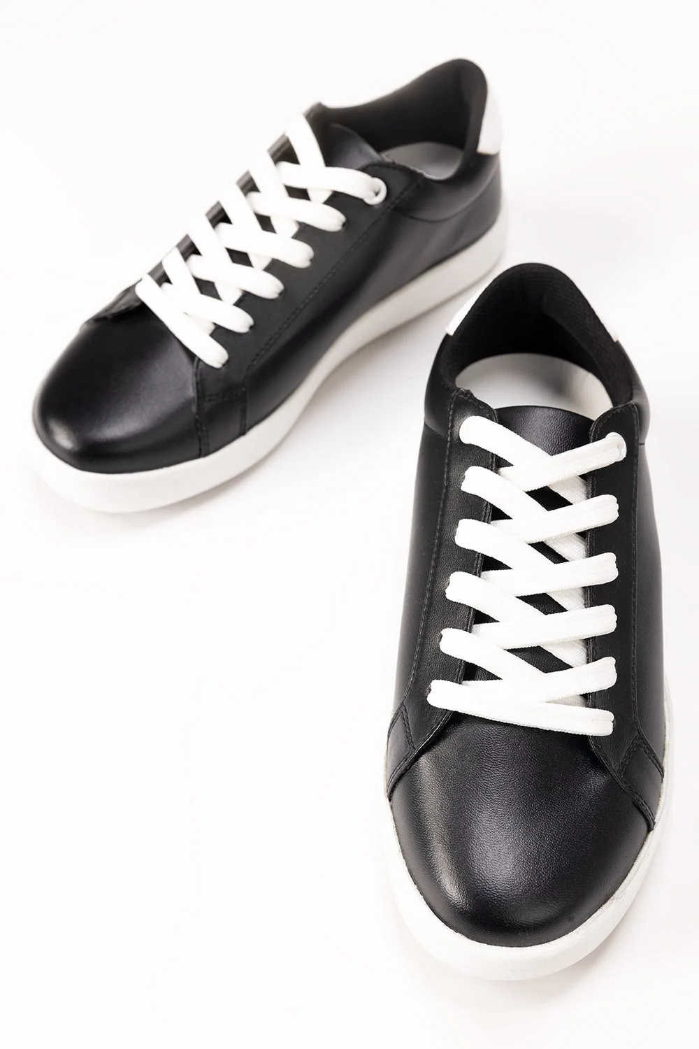 Women Black Sneaker